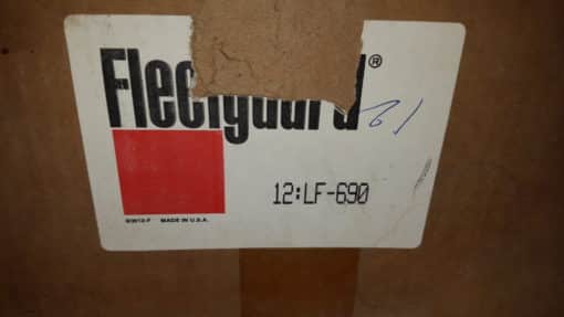 Fleetguard lf690