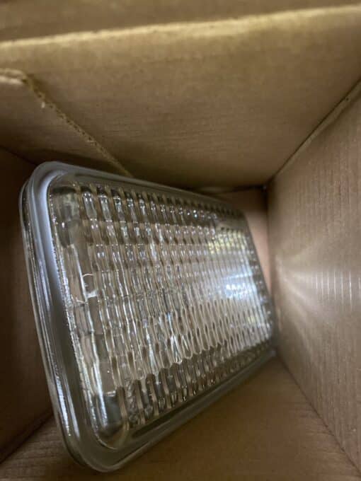 John Deere headlight AM102023 - Image 3