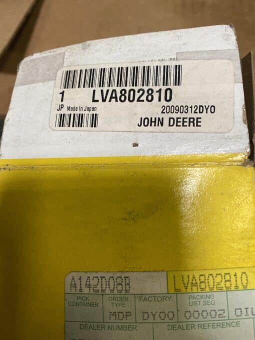 John Deere Hydraulic oil filter LVA802810