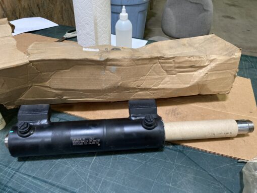 John Deere steering cylinder MPLV10125 - Image 2